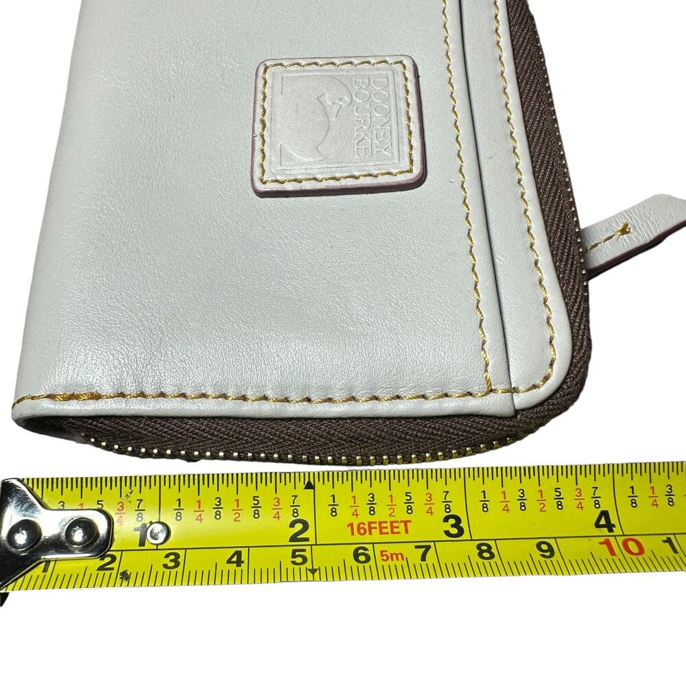 Dooney & Bourke Florentine Small Zip Around Wallet ecru Italian leather - Picture 8 of 9